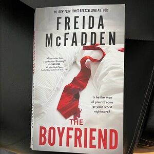 The Boyfriend by Freida McFadden Book